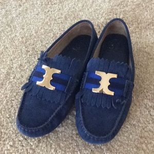 Tory Burch driving Mocs